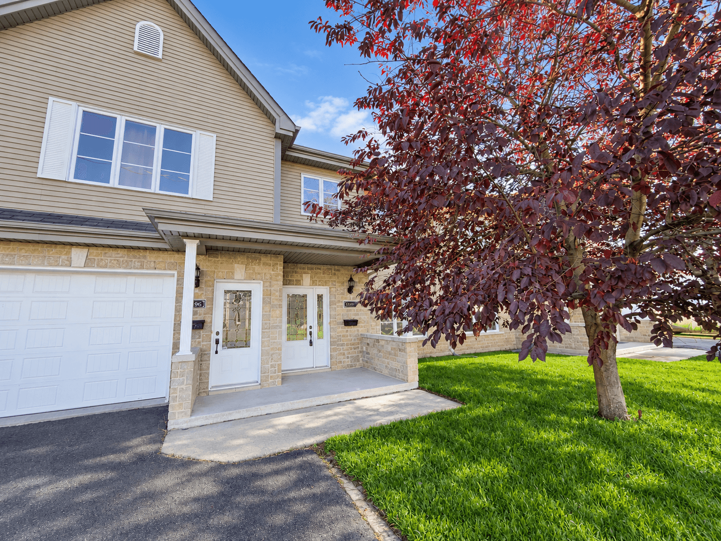 5598 Rue Alexandre, Brossard, QC J4Z 1N7, Canada